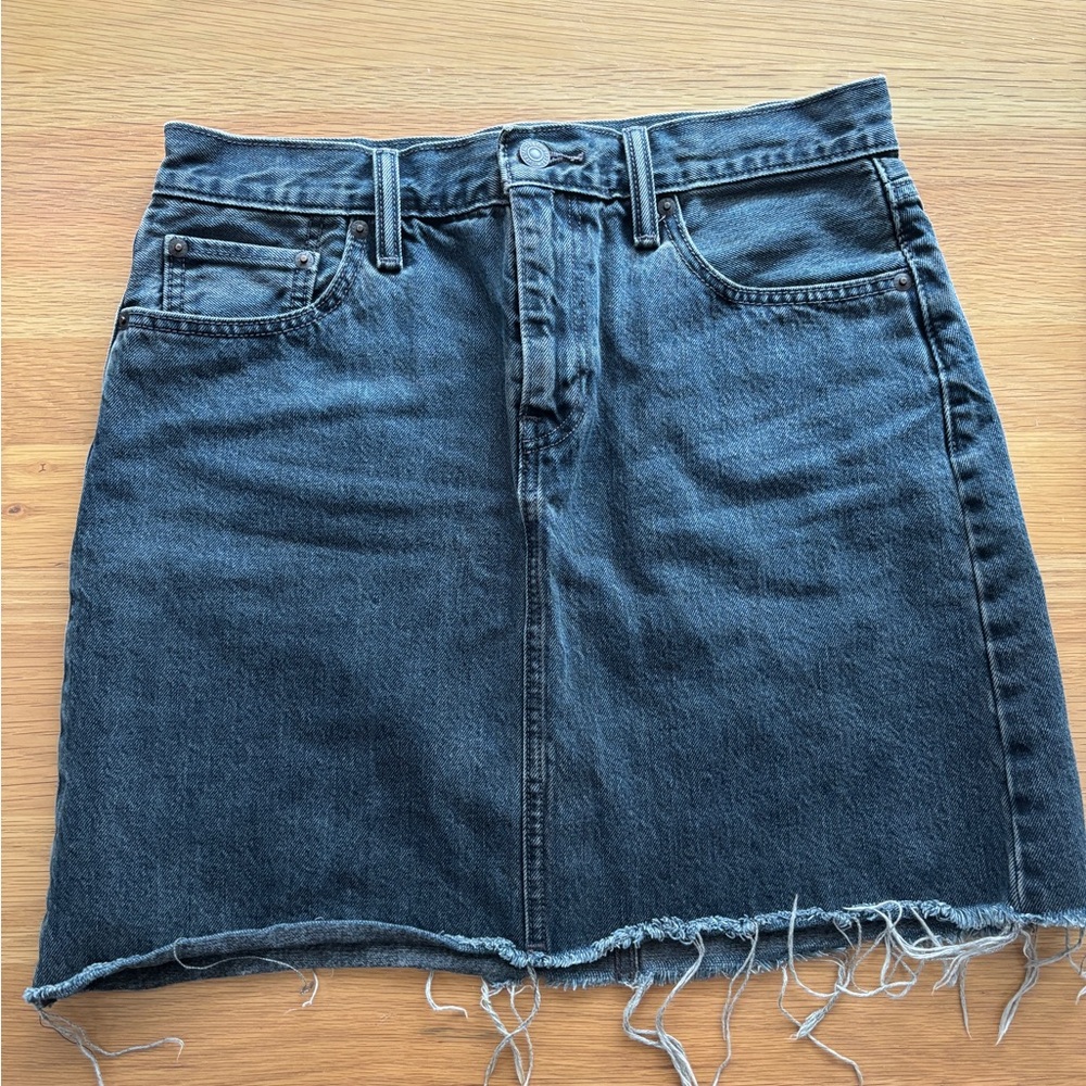 Levi’s Black Denim Skirt